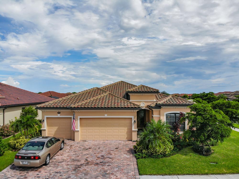 20729 Granlago Dr, Venice, FL 34293