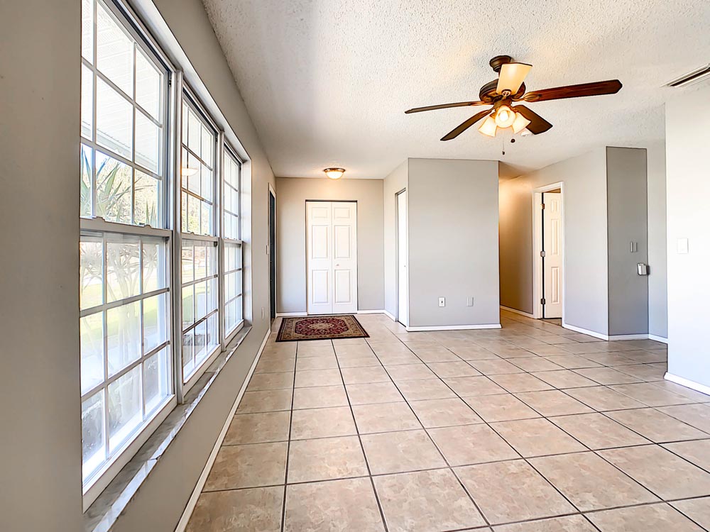 571 Lincoln Ave NW, Port Charlotte, FL 33952
