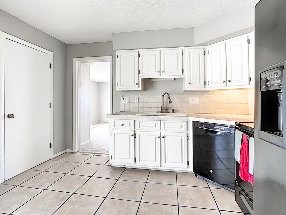 571 Lincoln Ave NW, Port Charlotte, FL 33952