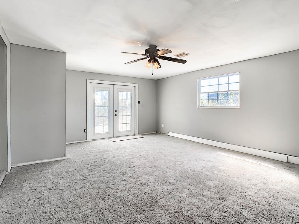 571 Lincoln Ave NW, Port Charlotte, FL 33952