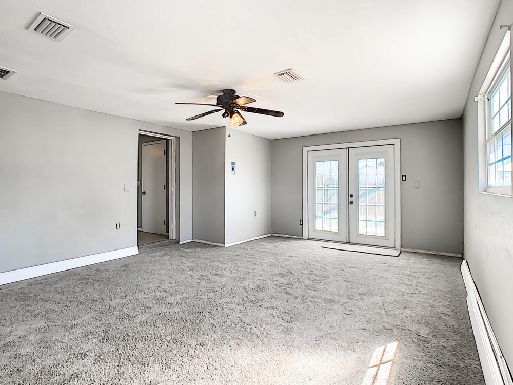 571 Lincoln Ave NW, Port Charlotte, FL 33952