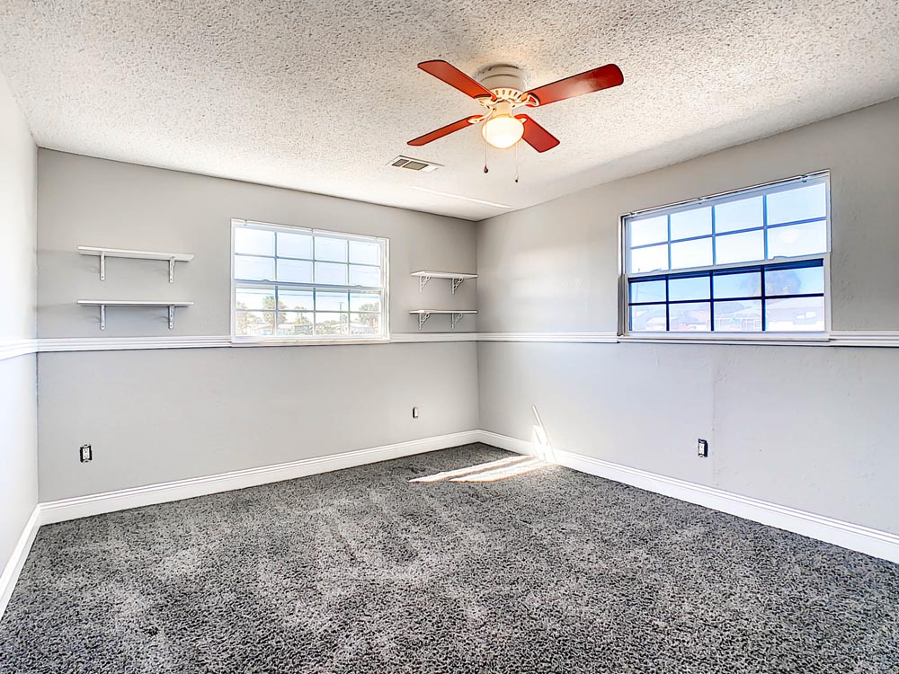 571 Lincoln Ave NW, Port Charlotte, FL 33952