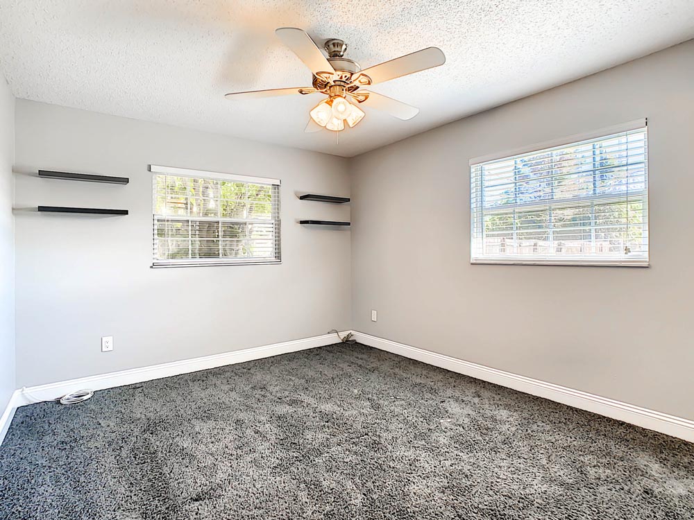 571 Lincoln Ave NW, Port Charlotte, FL 33952