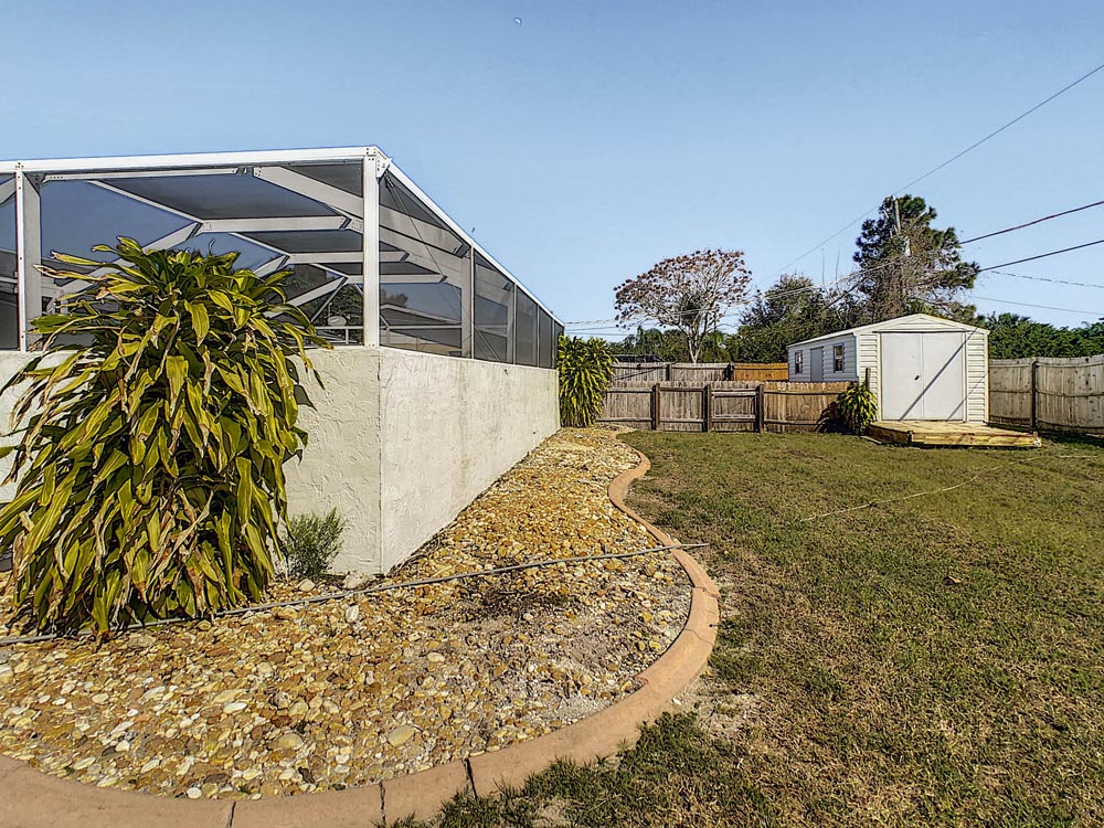 571 Lincoln Ave NW, Port Charlotte, FL 33952