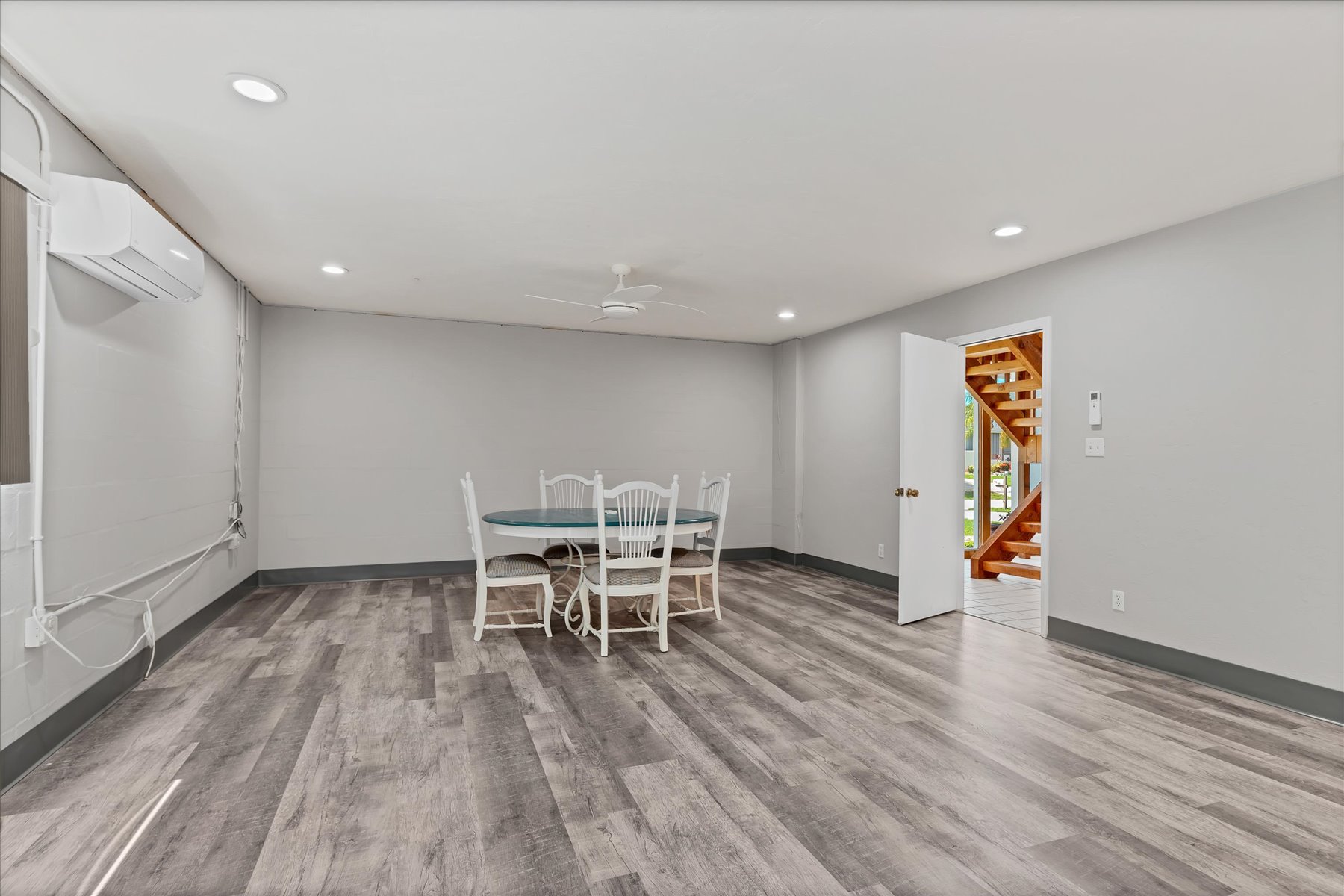 1034 Kant St Englewood, FL 34224