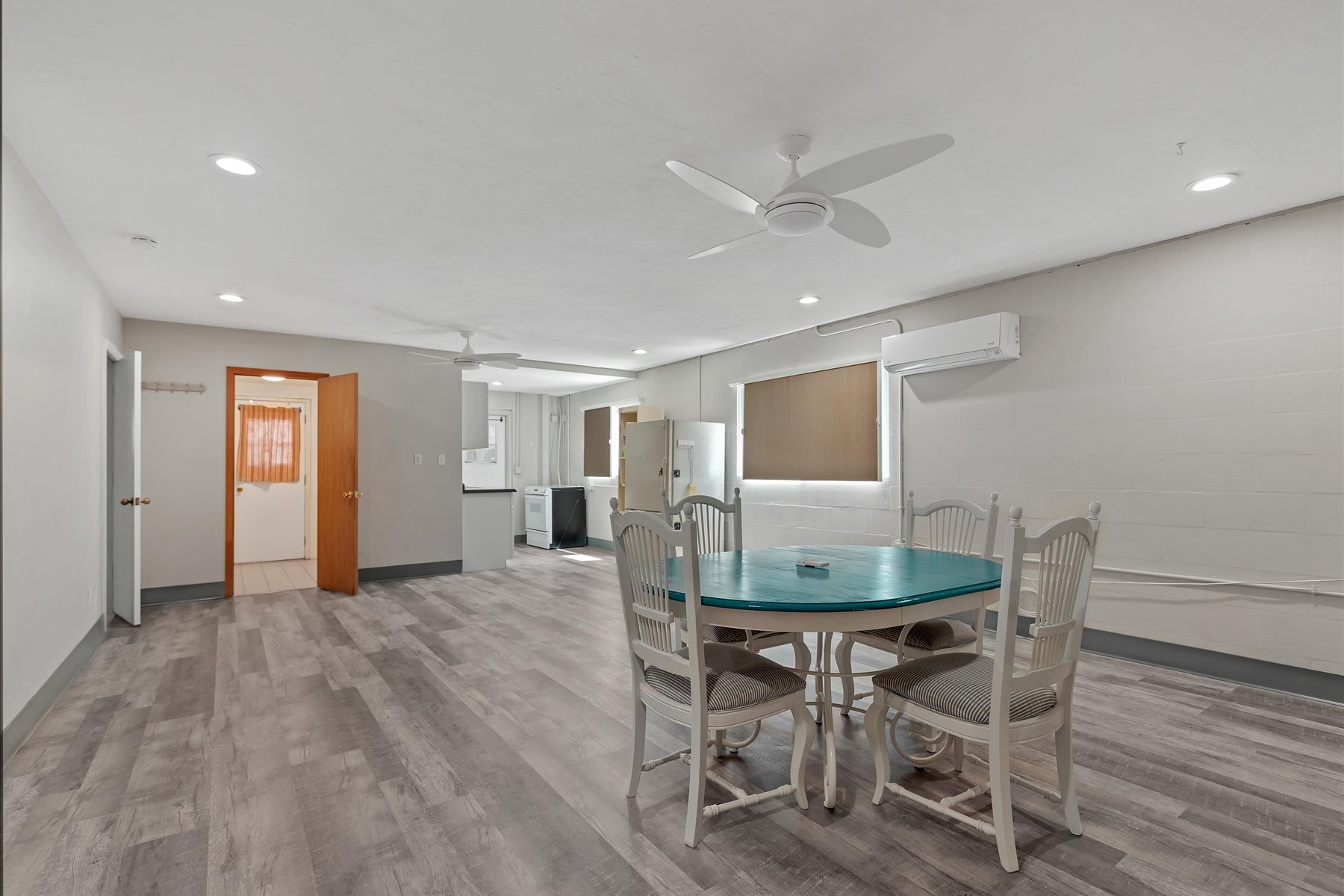1034 Kant St Englewood, FL 34224