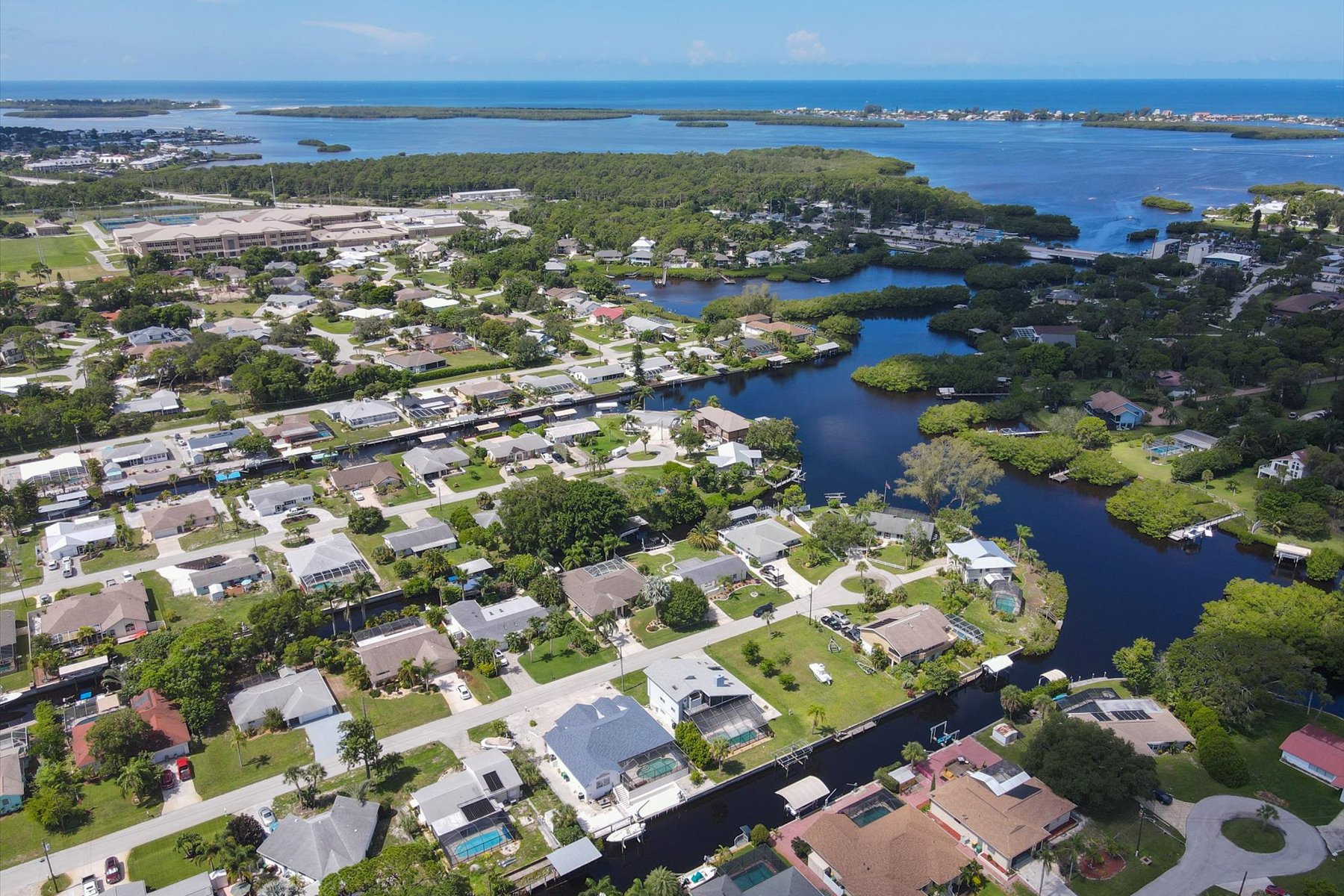 1034 Kant St Englewood, FL 34224
