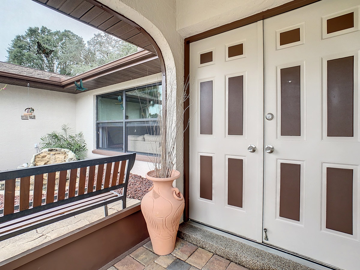 7289 Van Lake Dr, Englewood, FL 34224