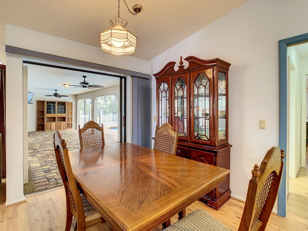 7289 Van Lake Dr, Englewood, FL 34224