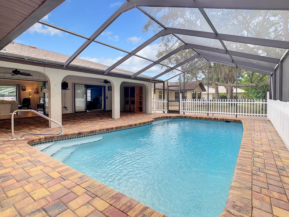 7289 Van Lake Dr, Englewood, FL 34224