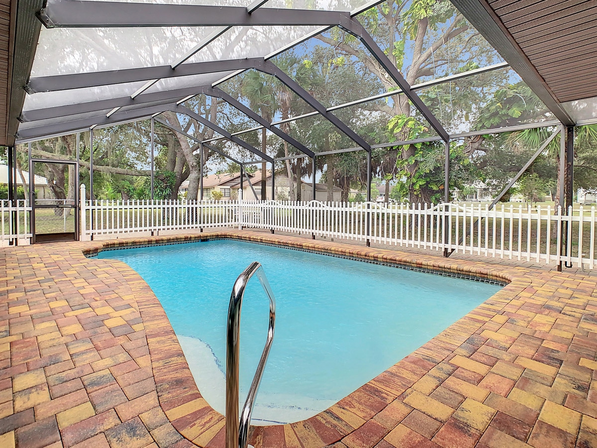 7289 Van Lake Dr, Englewood, FL 34224