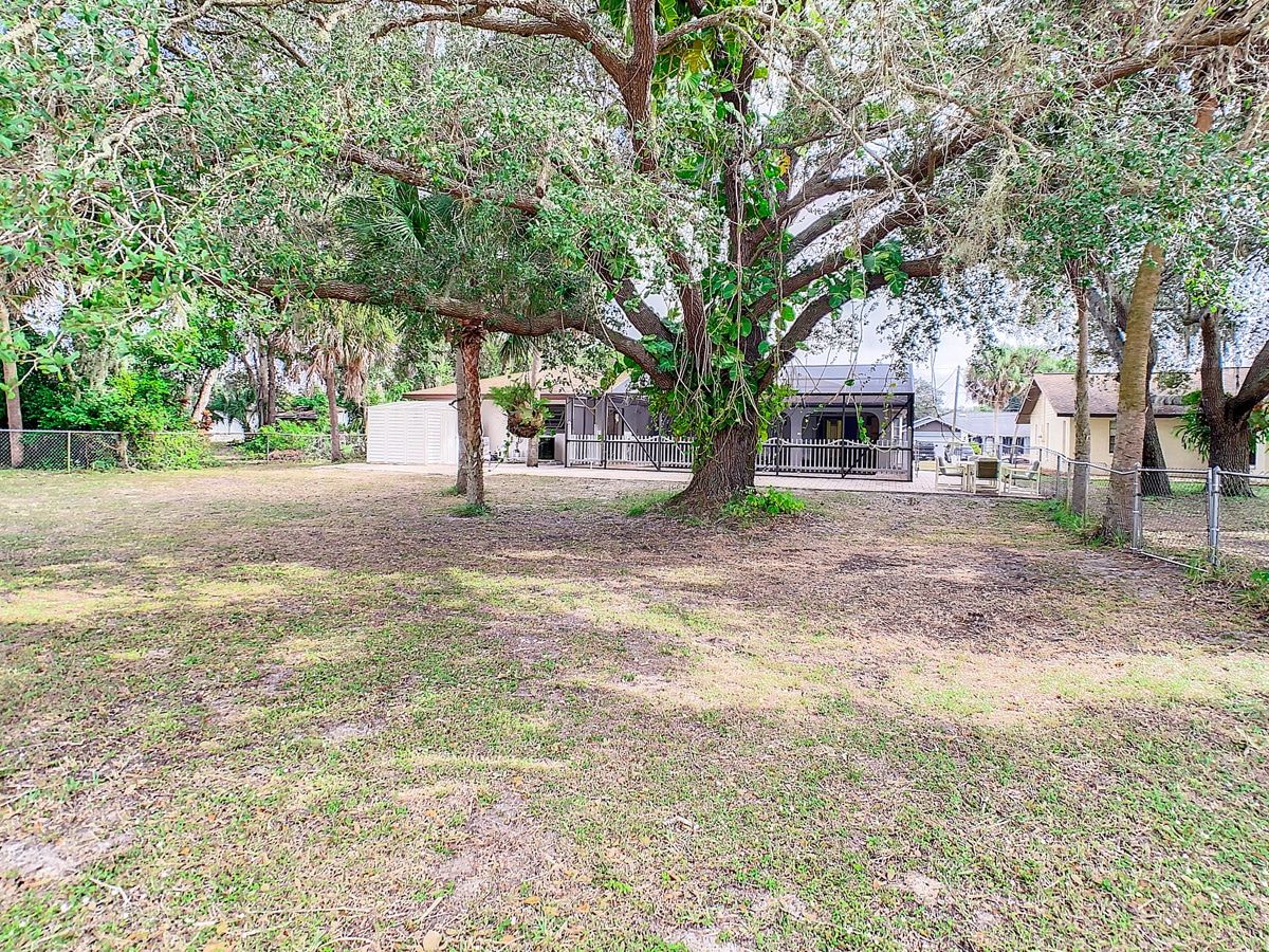 7289 Van Lake Dr, Englewood, FL 34224