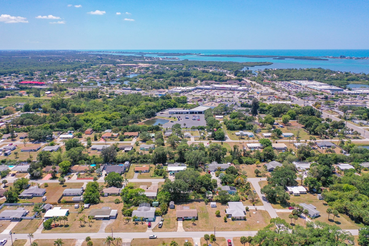 829 E 4th St Englewood, FL 34223