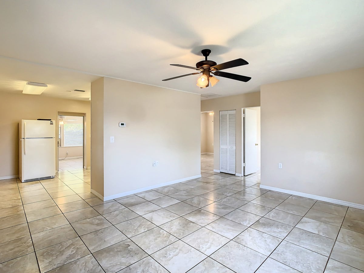 829 E 4th St Englewood, FL 34223