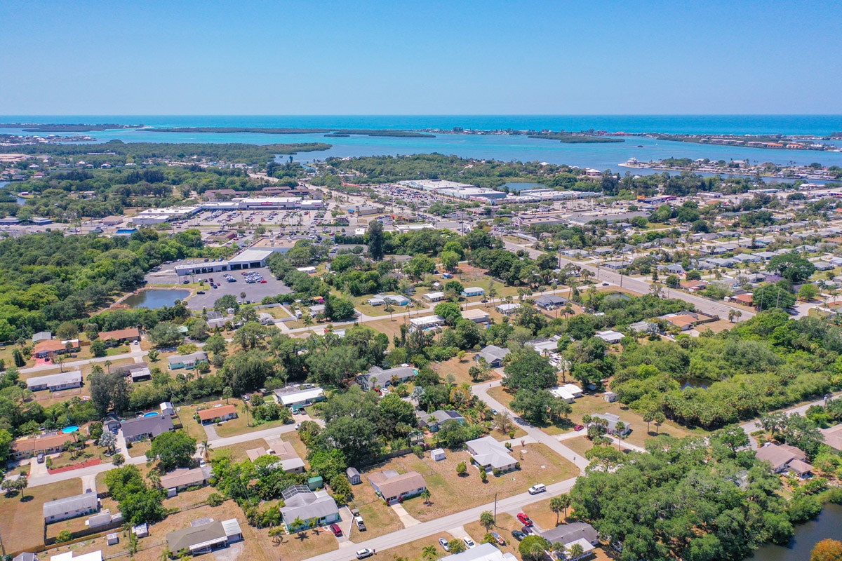 829 E 4th St Englewood, FL 34223