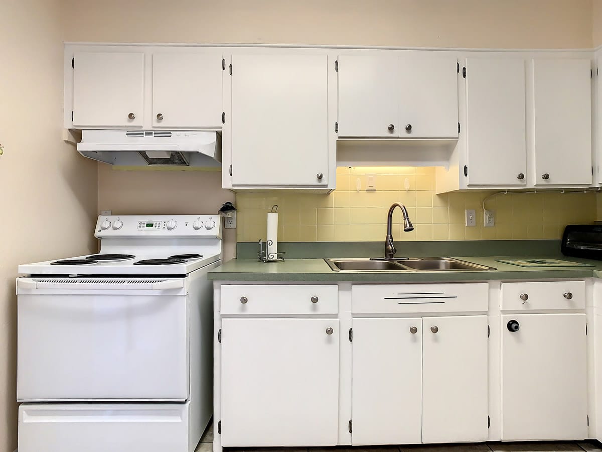 829 E 4th St Englewood, FL 34223