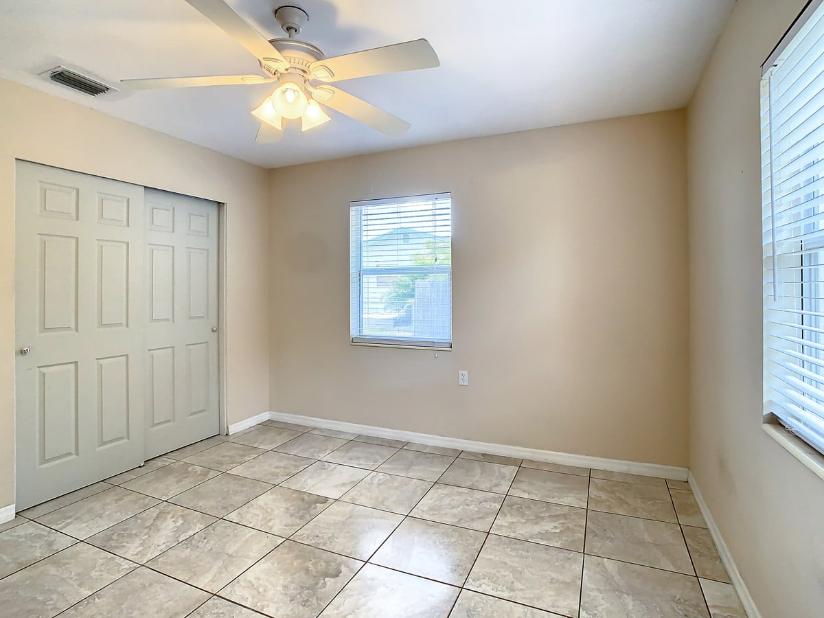 829 E 4th St Englewood, FL 34223