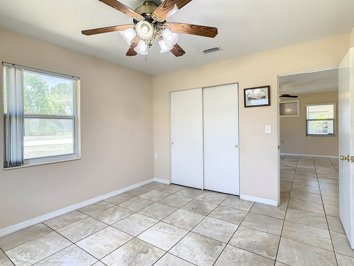 829 E 4th St Englewood, FL 34223