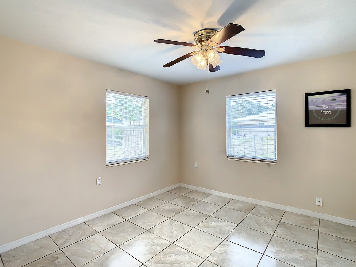 829 E 4th St Englewood, FL 34223
