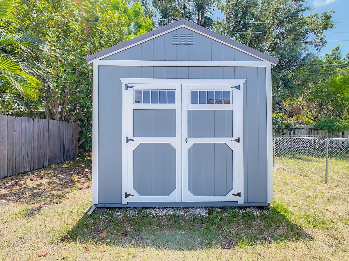 829 E 4th St Englewood, FL 34223
