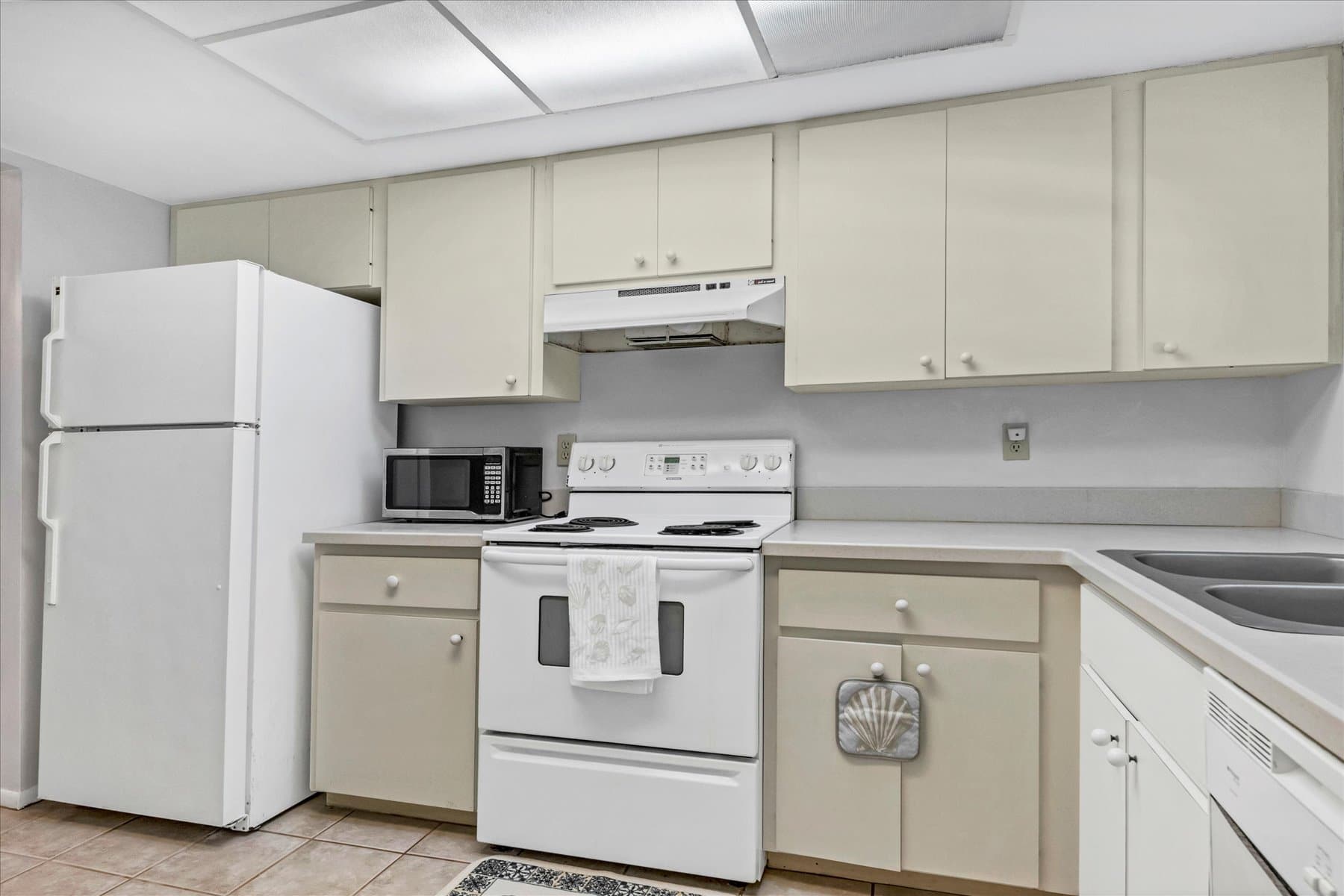 527 Parkdale Mews Venice, FL 34285