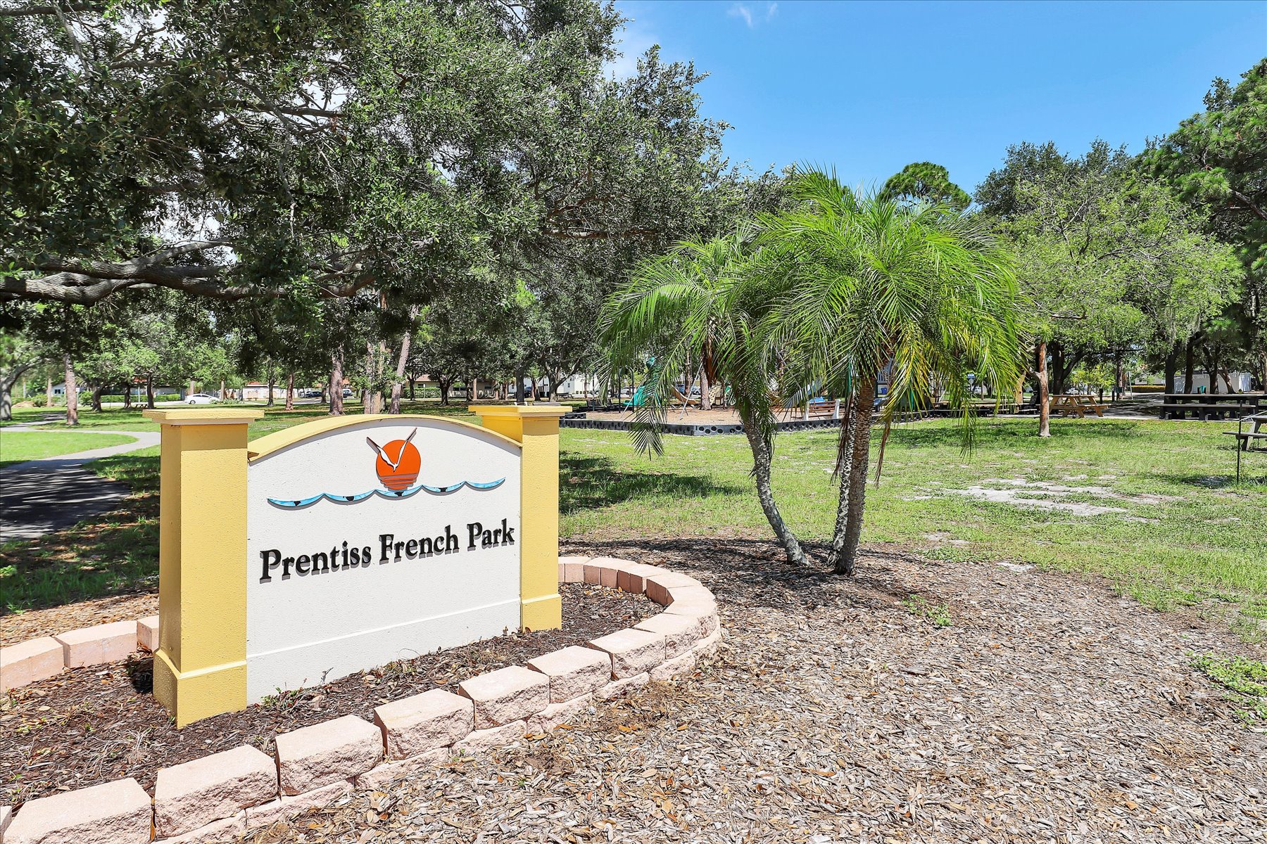 527 Parkdale Mews Venice, FL 34285