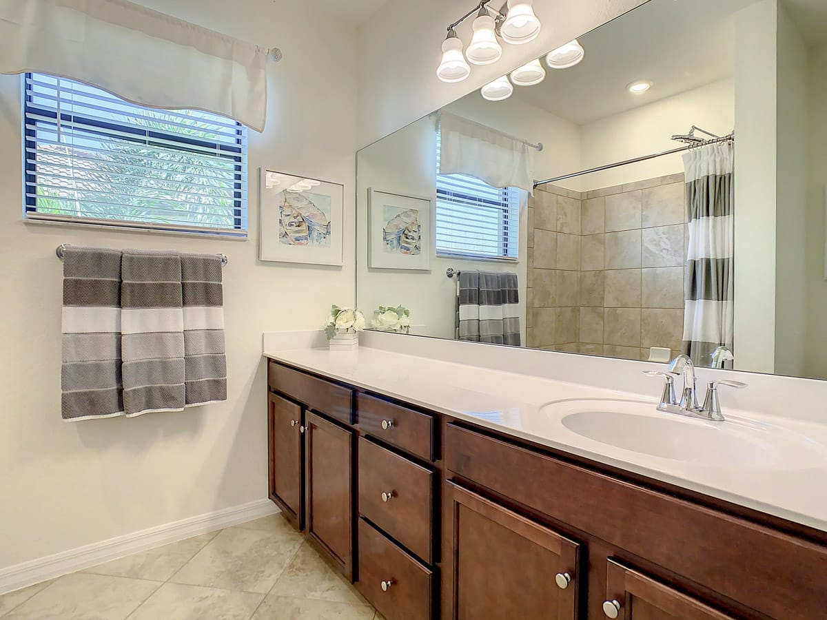 20264 Lagente Cir, Venice, FL 34293